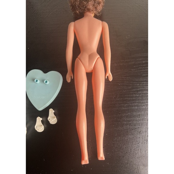 Unique Bubble Cut Brunette, Doll‎ w Original Swimsuit•Shoes & Stand•Barbie- Rare - Picture 14 of 16